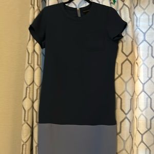 Adrienne Vittadini two-tone blue short sleeve dress. Size 4.